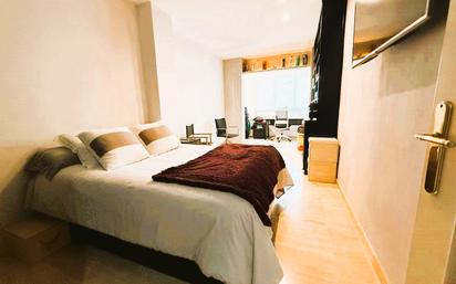 Bedroom of Flat for sale in Sabadell  with Air Conditioner, Heating and Balcony