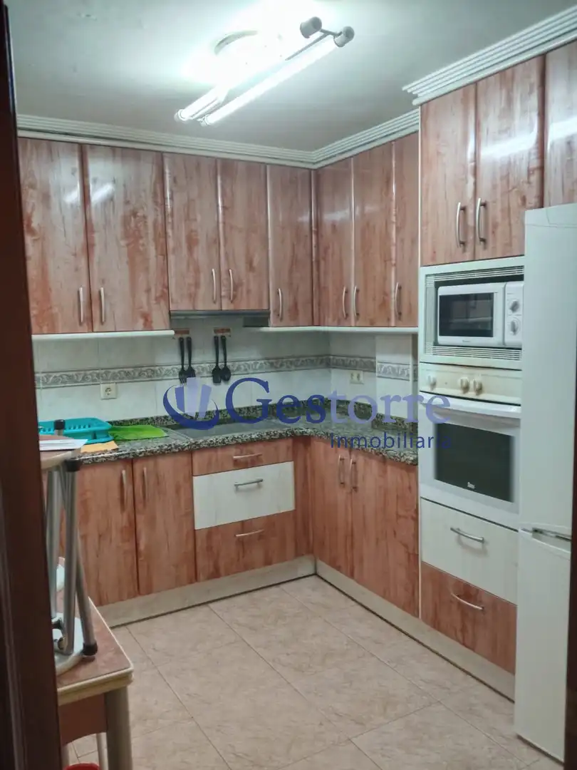 Cocina de Piso en venta en Gijón  con Calefacción y Parquet