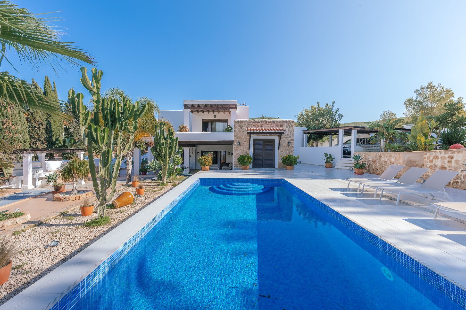 Exterior view of House or chalet for sale in Santa Eulària des Riu  with Air Conditioner, Heating and Private garden