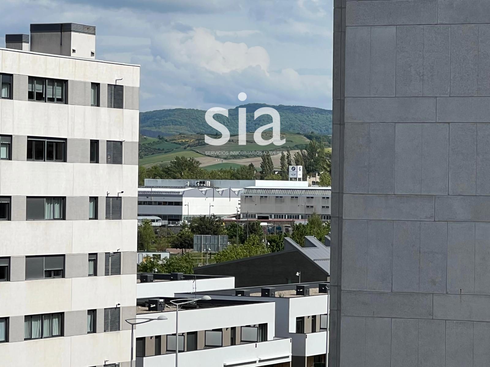 Vista exterior de Piso en venta en Vitoria - Gasteiz con Calefacción y Terraza