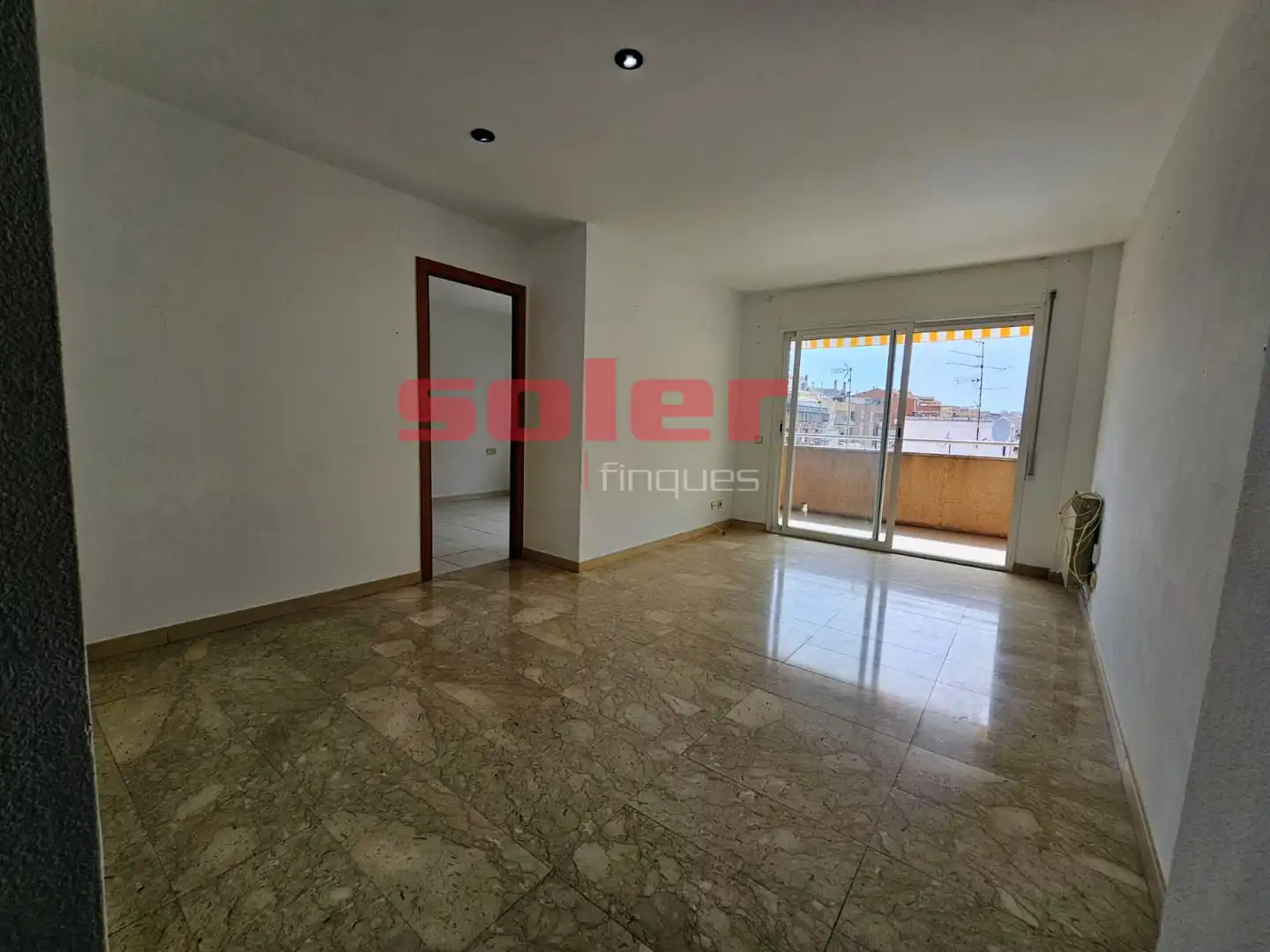 Living room of Flat for sale in Sant Cugat del Vallès  with Air Conditioner, Heating and Terrace