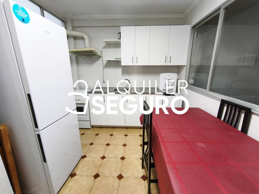 Kitchen of Flat to rent in Alicante / Alacant  with Terrace and Furnished