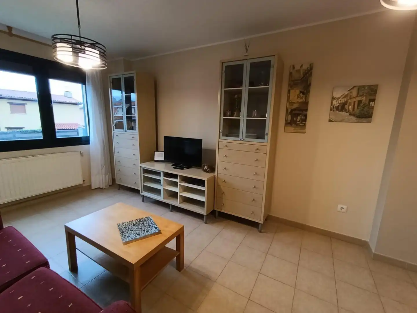 Sala de estar de Piso en venta en Ribadedeva con Calefacción, Trastero y Amueblado
