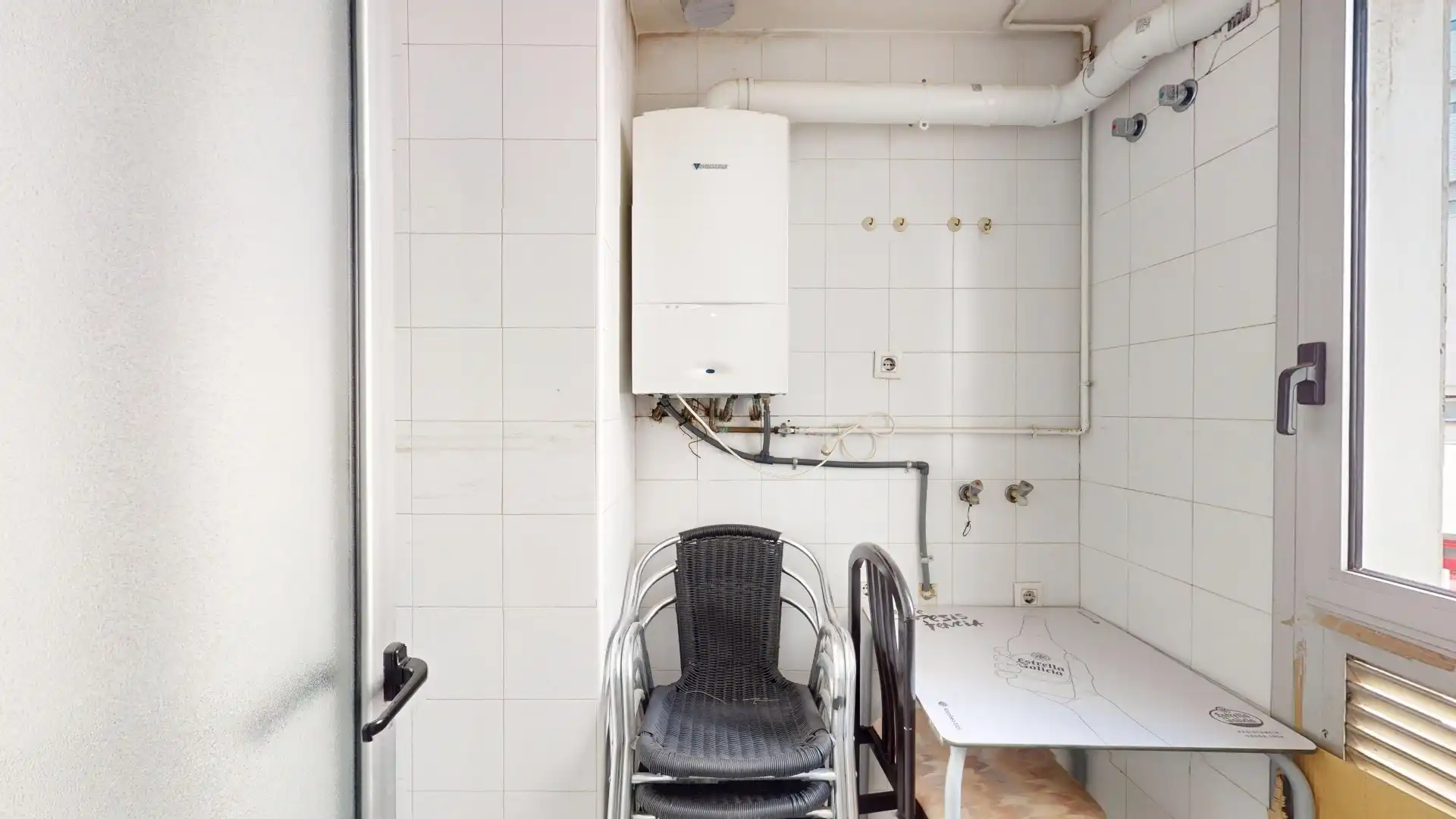 Badezimmer von Wohnung zum Verkauf in Barcelona mit Heizung und Balkon