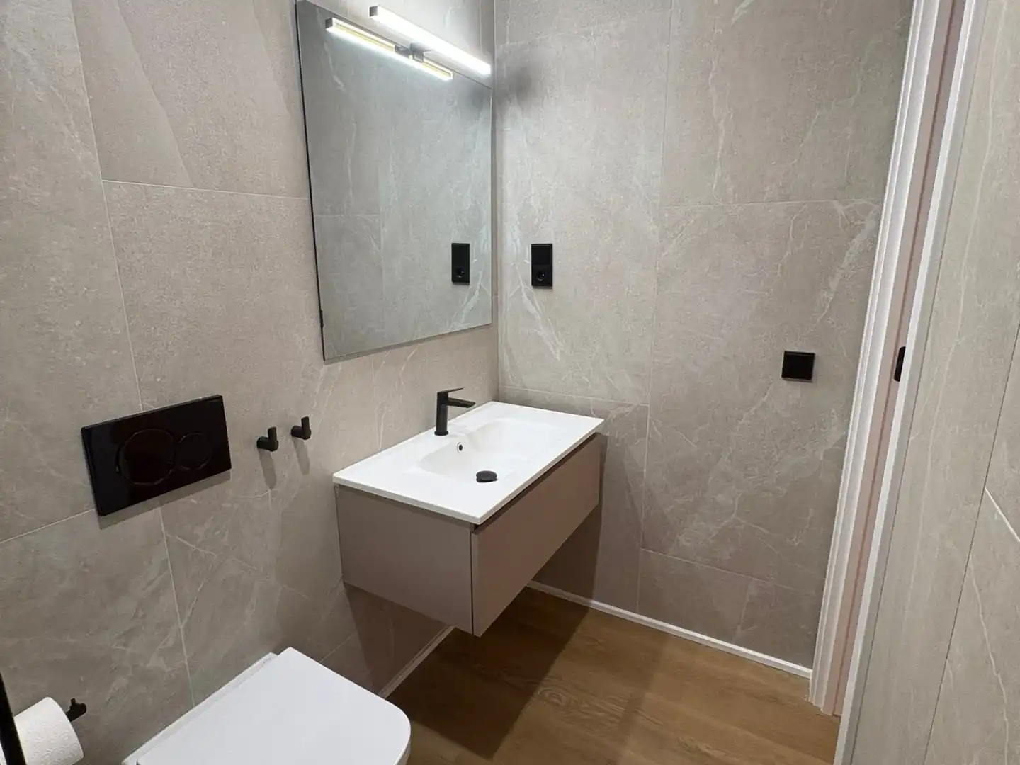 Badezimmer von Wohnung zur Miete in Murcia mit Klimaanlage, Heizung und Terrasse