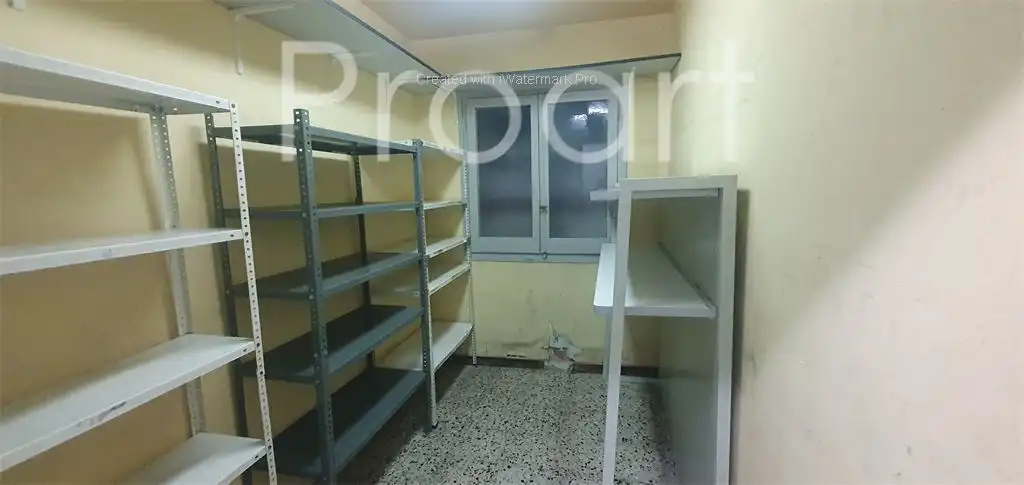 Local en venta en JOAN DE PEGUERA, El Camp de l'Arpa del Clot