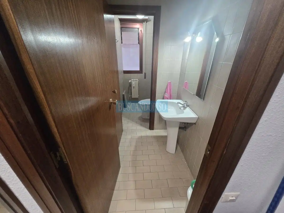 Badezimmer von Wohnung zum Verkauf in  Logroño mit Klimaanlage, Heizung und Möbliert