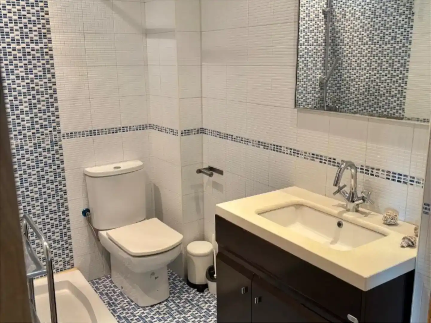 Bany de Pis en venda en Puebla de la Calzada amb Aire condicionat