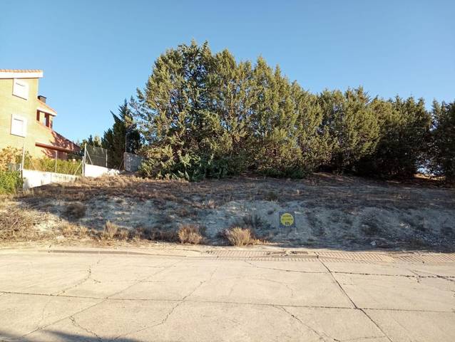 Terreno residencial en Venta en Calle Camino Maravillas, 21 en Cuéllar