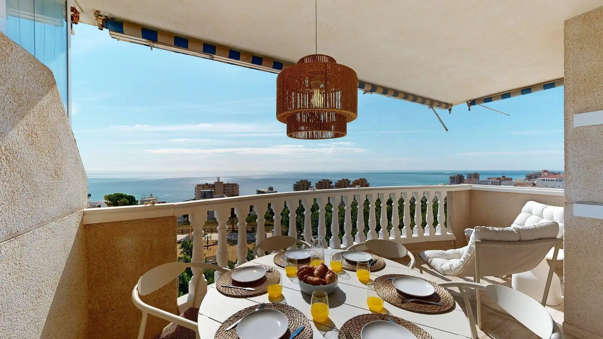 Appartement compact avec piscine à louer à Calle COSTA BLANCA 19