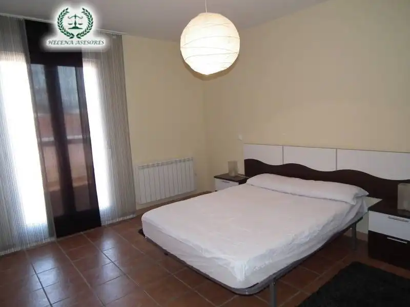Habitación de Piso en venta en Pedrezuela con Calefacción, Jardín privado y Terraza