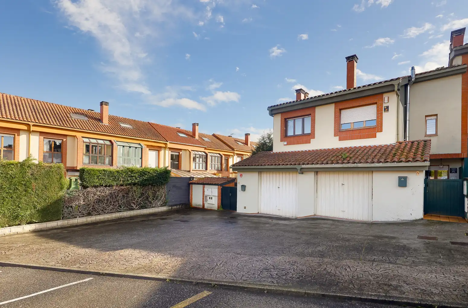 Vista exterior de Casa o chalet en venta en Siero con Calefacción, Jardín privado y Parquet