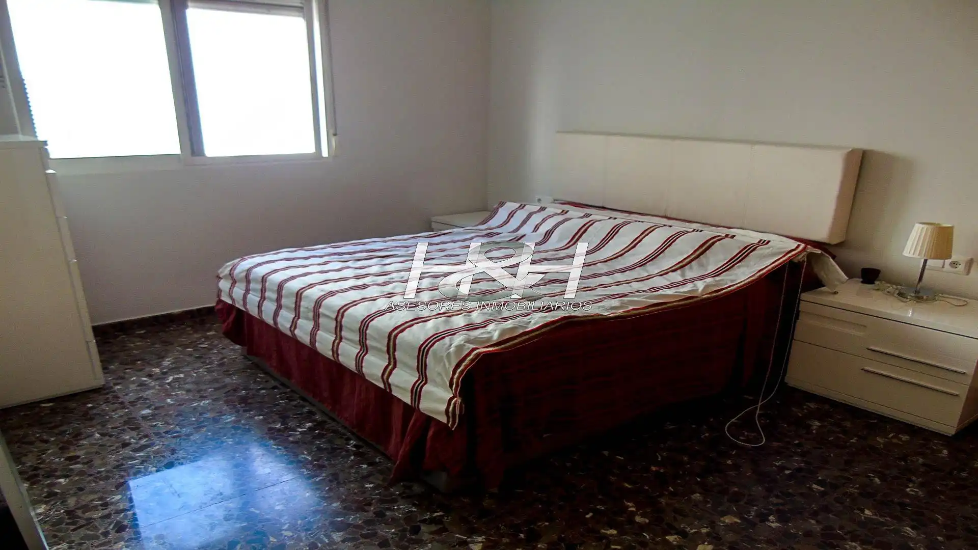 Habitación de Dúplex de alquiler en Burjassot con Aire acondicionado, Calefacción y Terraza
