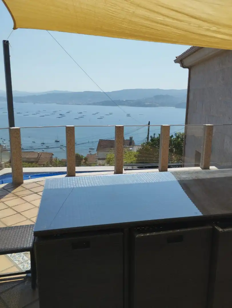 Terrace of Houses for rent in Sanxenxo  with Air Conditioner, Private garden and Terrace