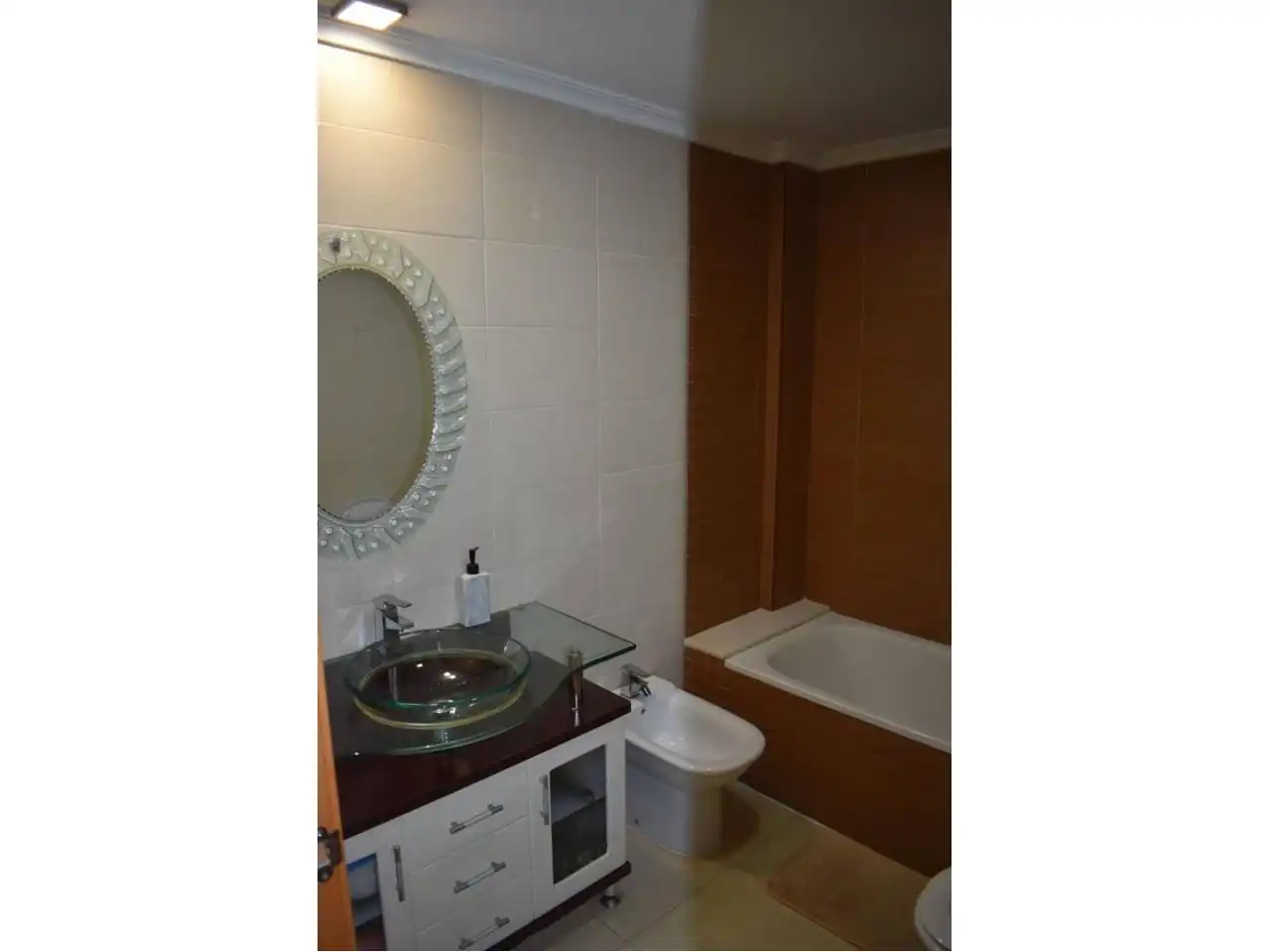 Baño de Piso en venta en Vilallonga / Villalonga con Aire acondicionado, Calefacción y Trastero