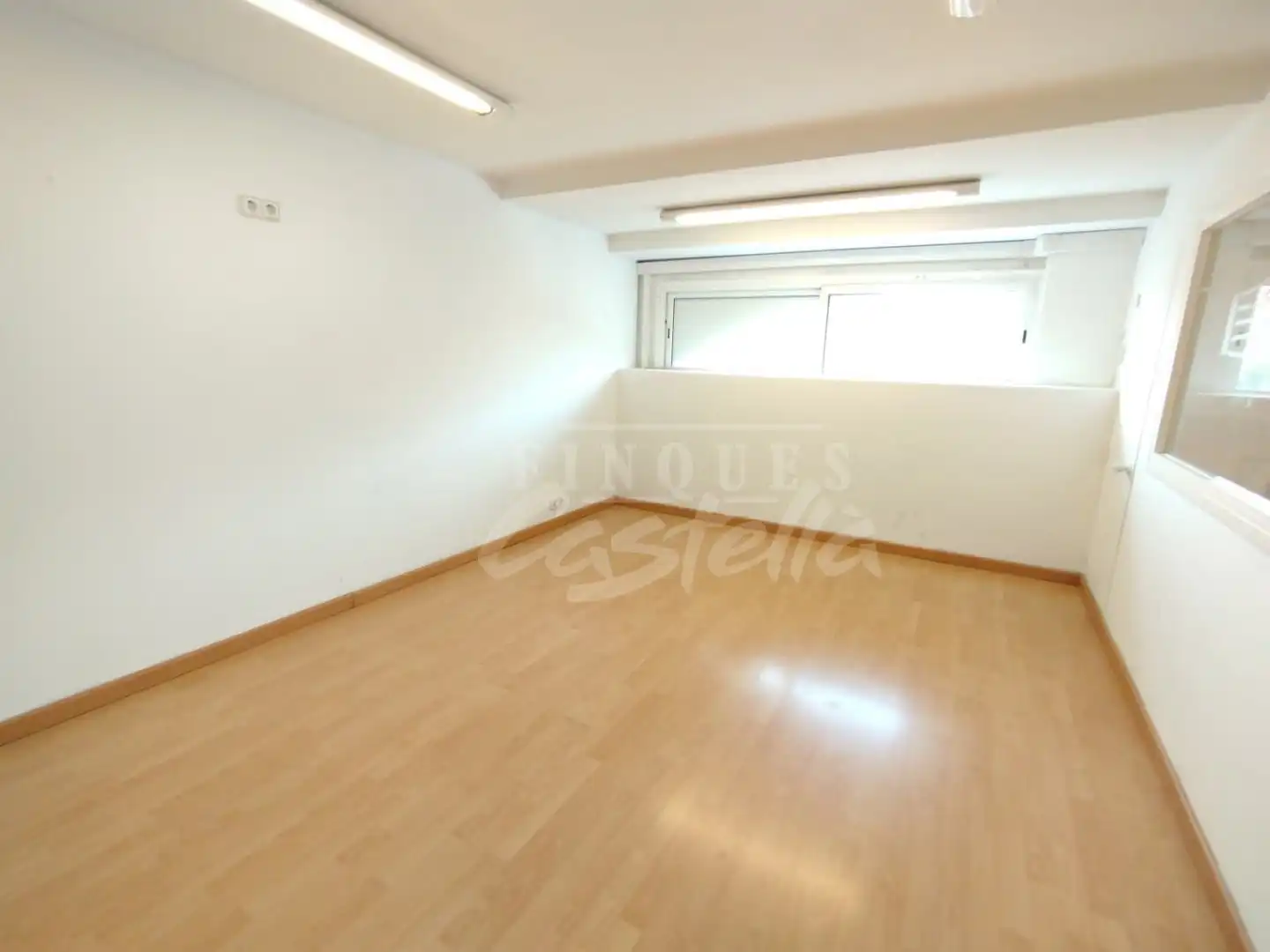Commercial properties for sale in Mataró  with Air Conditioner and Heating