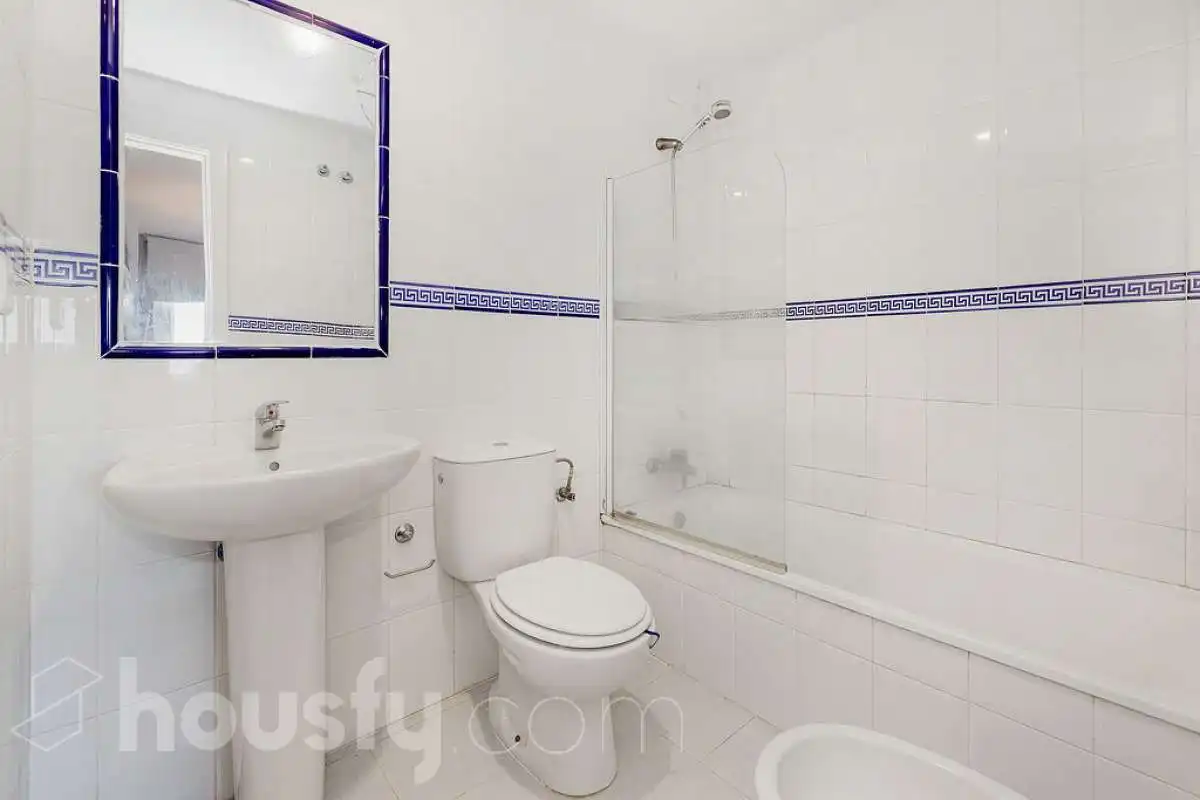 Bathroom of Flat for sale in Doña Julia Golf