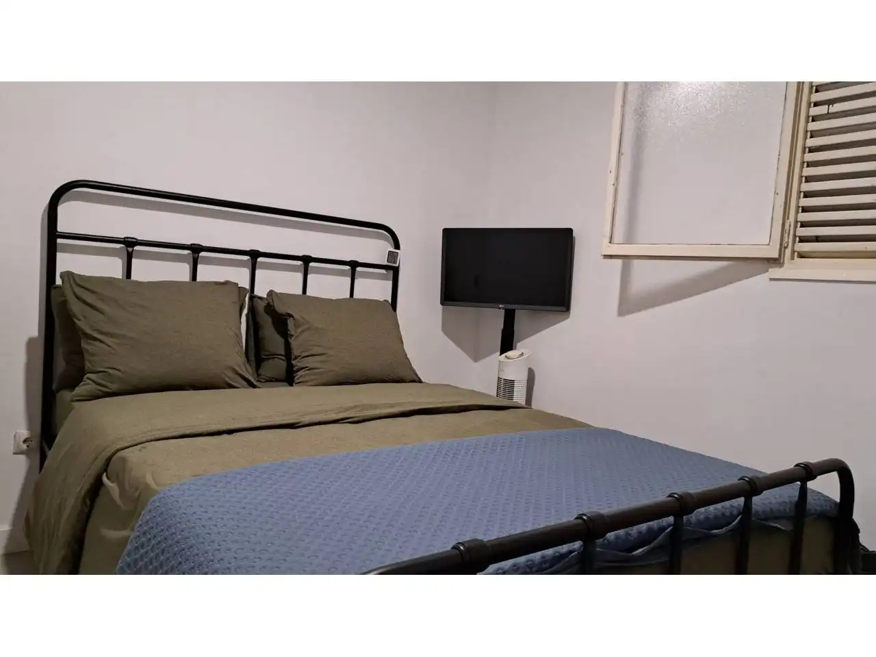 Habitación de Piso de alquiler en Vilanova i la Geltrú con Aire acondicionado, Calefacción y Terraza