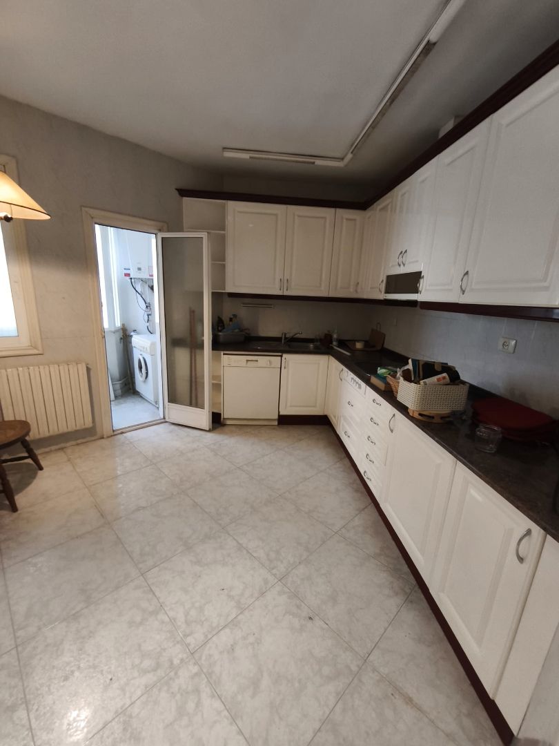 Cuina de Pis en venda en Ourense Capital  amb Calefacció, Parquet i Forn