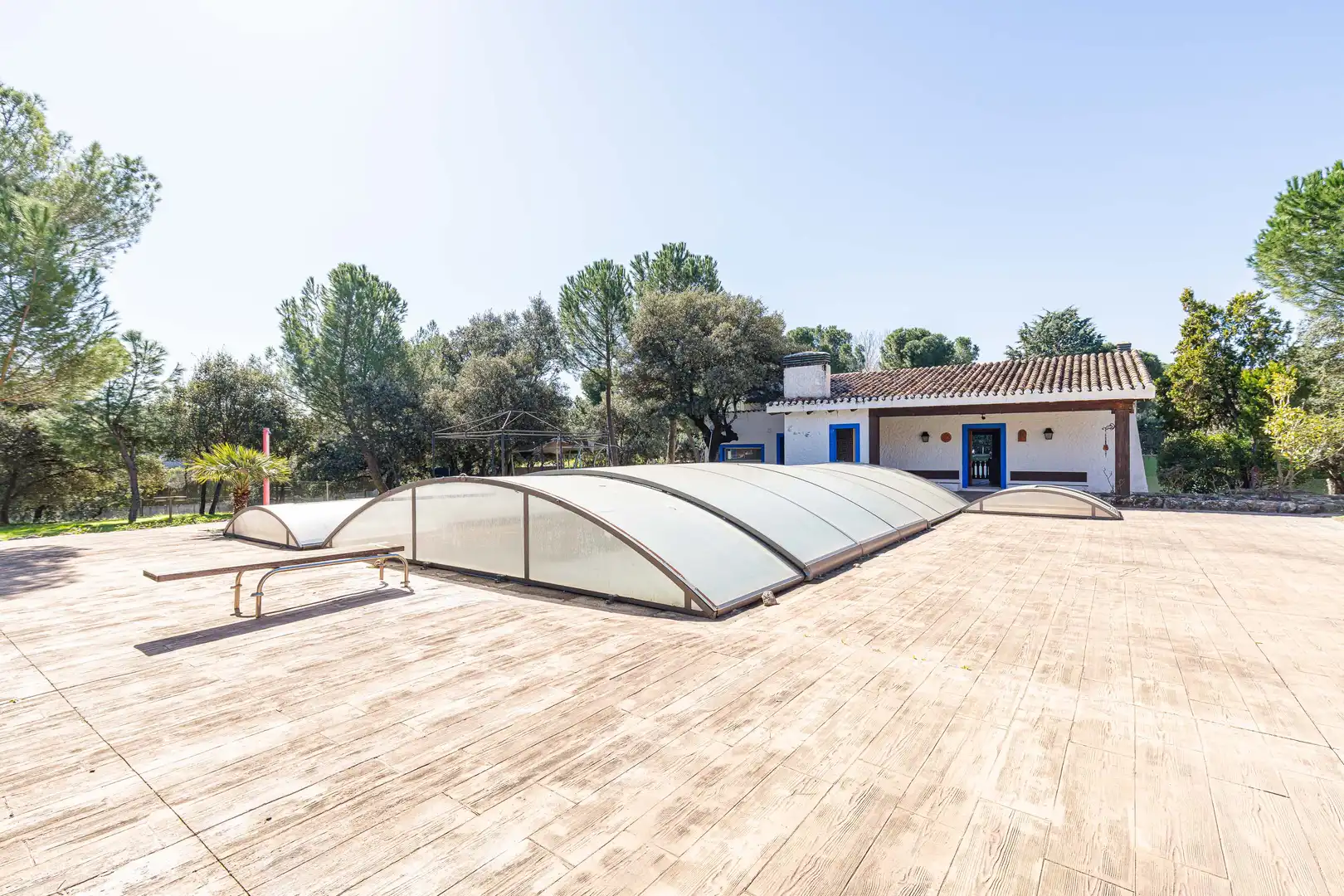 Swimming pool of Houses for sale in Villanueva de la Cañada  with Air Conditioner, Heating and Private garden