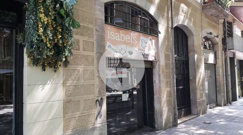 Local comercial de 98 m en planta baja más un altillo de 20, m  no reglamentario,  para almacen. El local está en el distrito de l