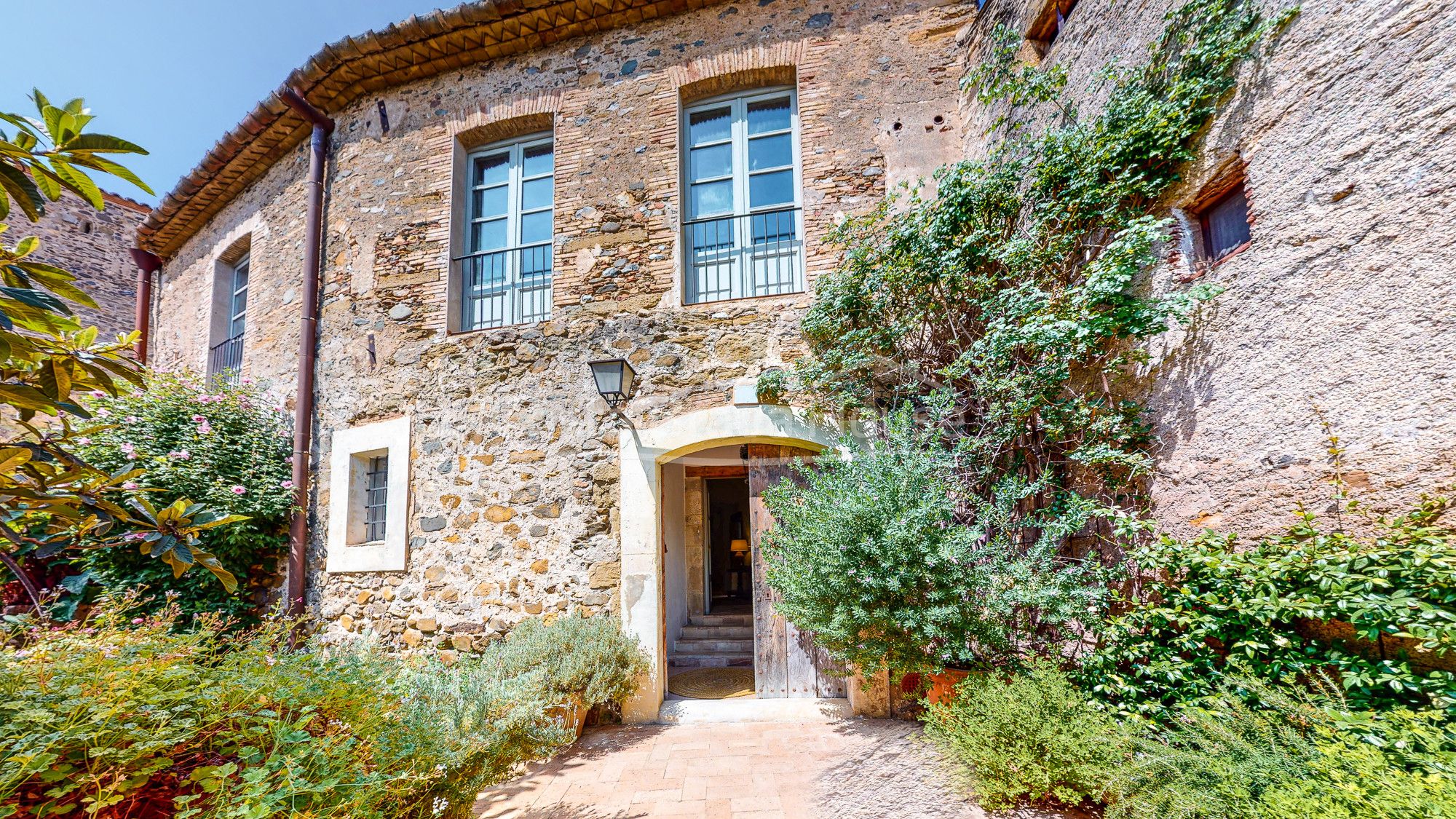 Country house for sale in Raval, Cruïlles, Monells I Sant Sadurní de L'Heura