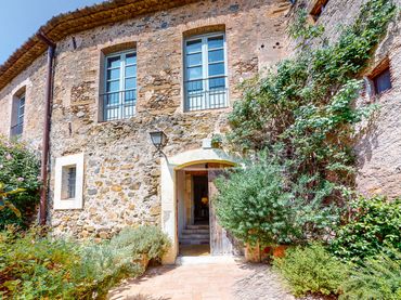 Casa rústica con balcón en venta en Raval