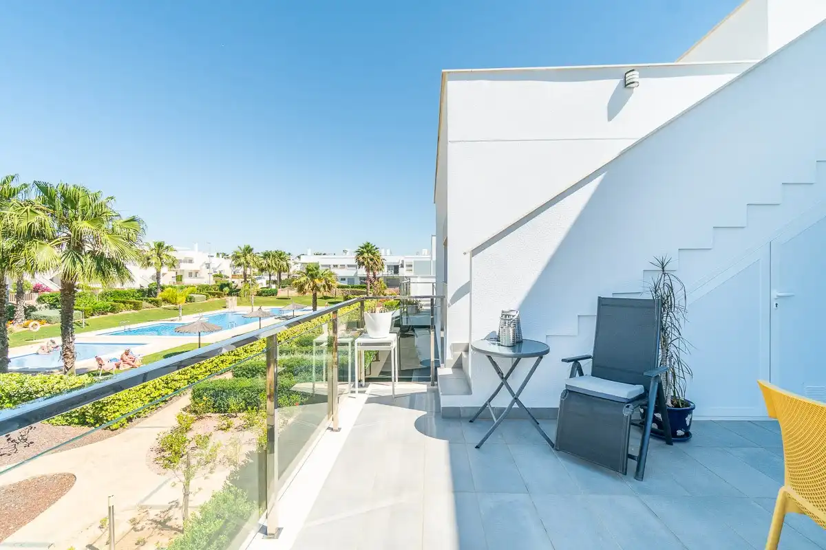 Penthouse with terrace for sale in Desamparados - Hurchillo - Torremendo, imagen 2