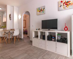 Sala d'estar de Apartament en venda en Torrevieja amb Terrassa i Piscina comunitària