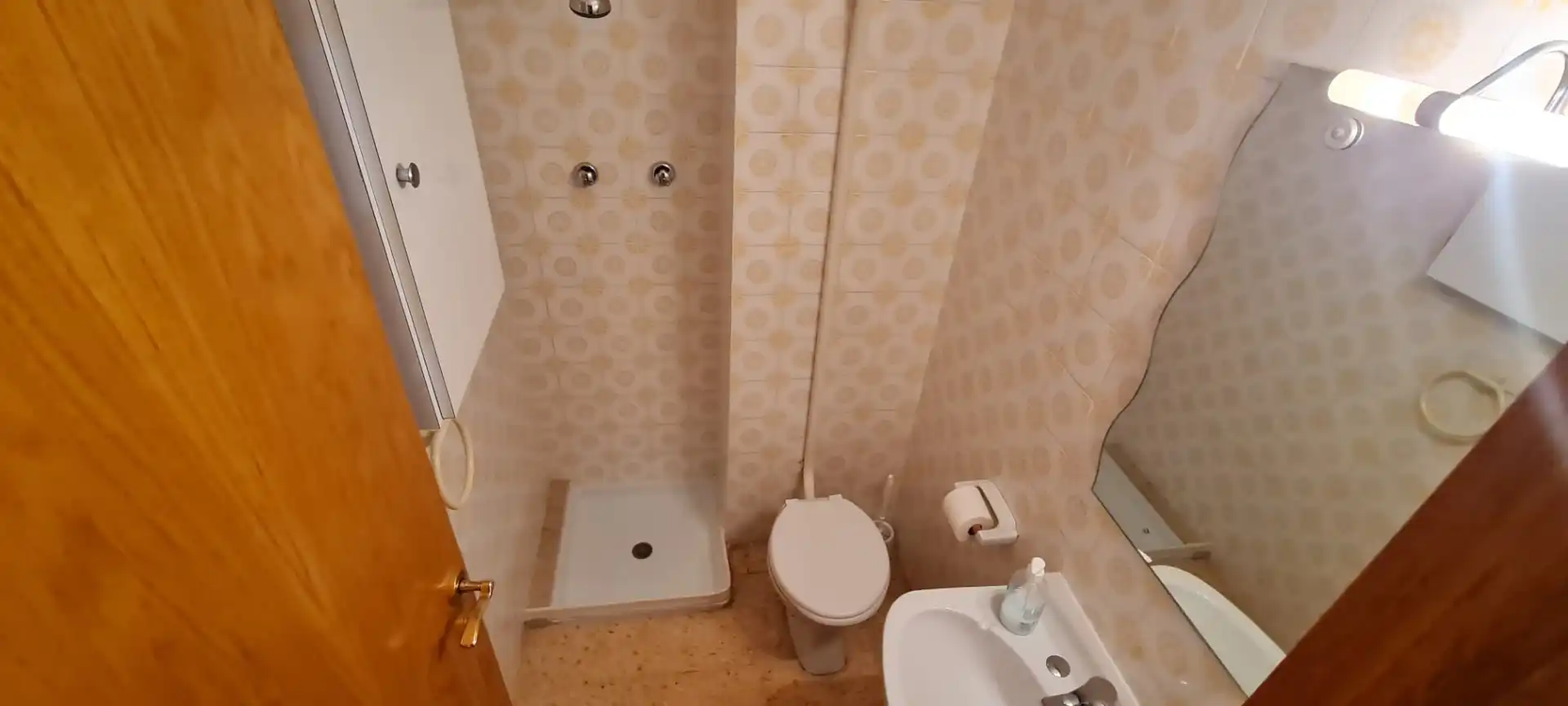 Baño de Piso de alquiler en La Vall d'Uixó con Amueblado, Lavadora y Microondas