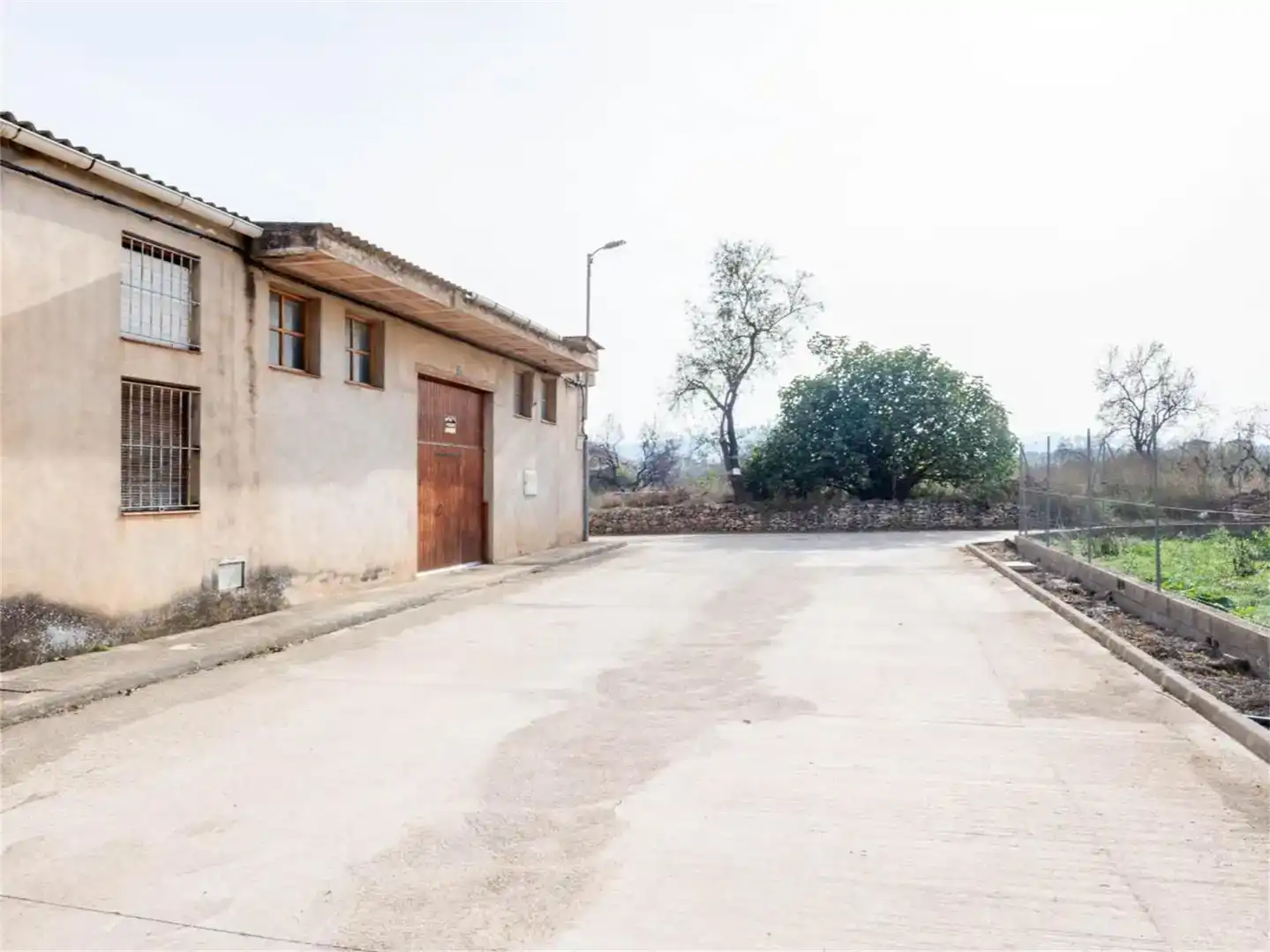 Vista exterior de Local en venda en Atzeneta del Maestrat, Castellón