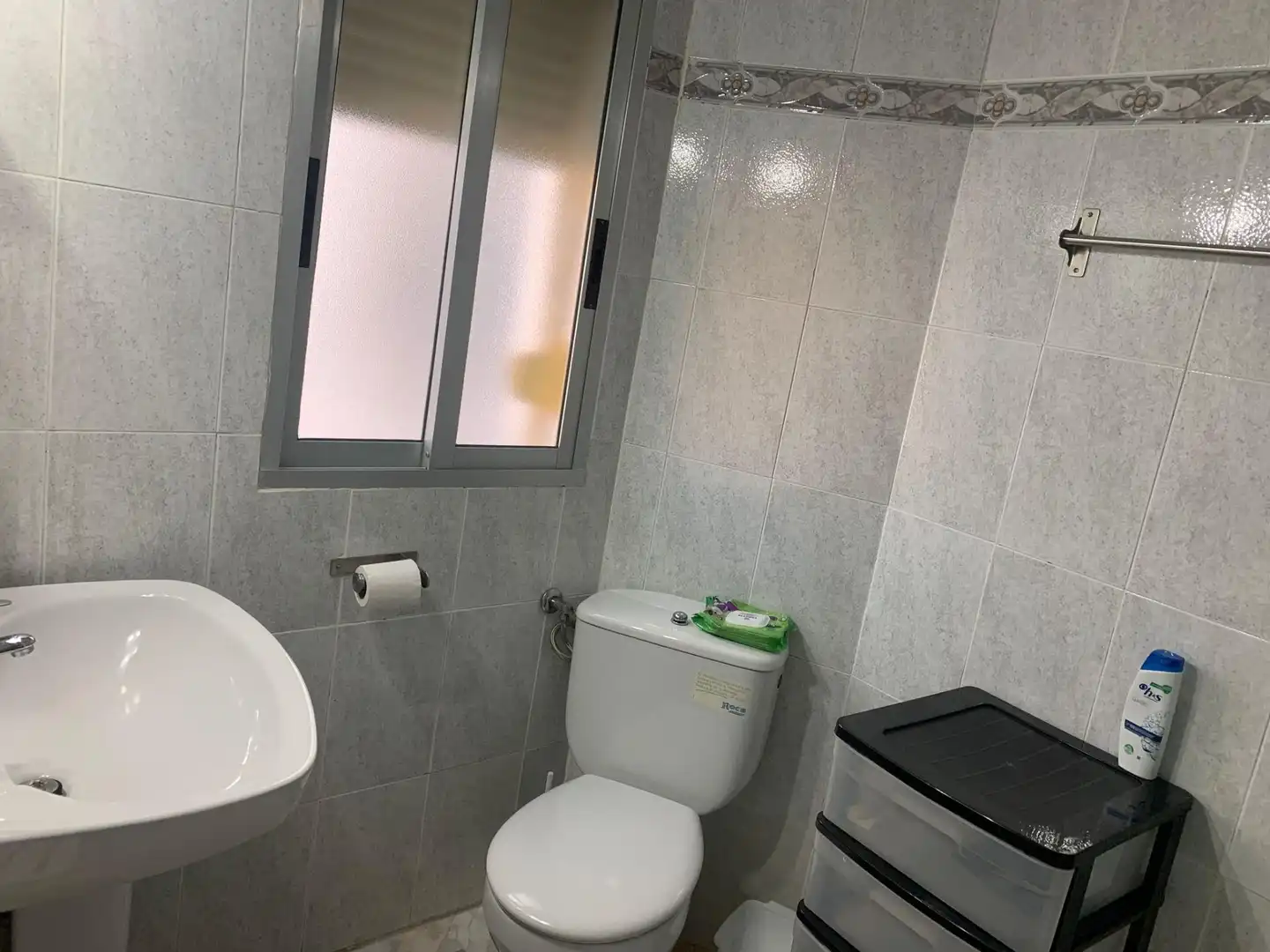 Bathroom of Flat for rent in Plasencia  with Terrace