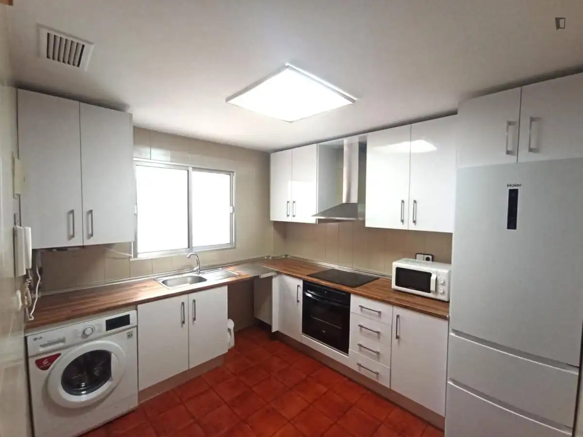 Room in Triana Este