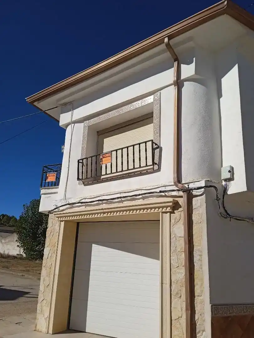 Vista exterior de Pis en venda en La Almarcha  amb Aire condicionat, Moblat i Forn