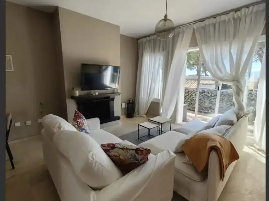 Sala de estar de Piso en venta en Marbella con Aire acondicionado, Piscina y Balcón