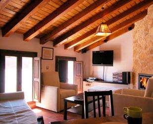 Sala d'estar de Edifici en venda en Santibáñez de la Sierra