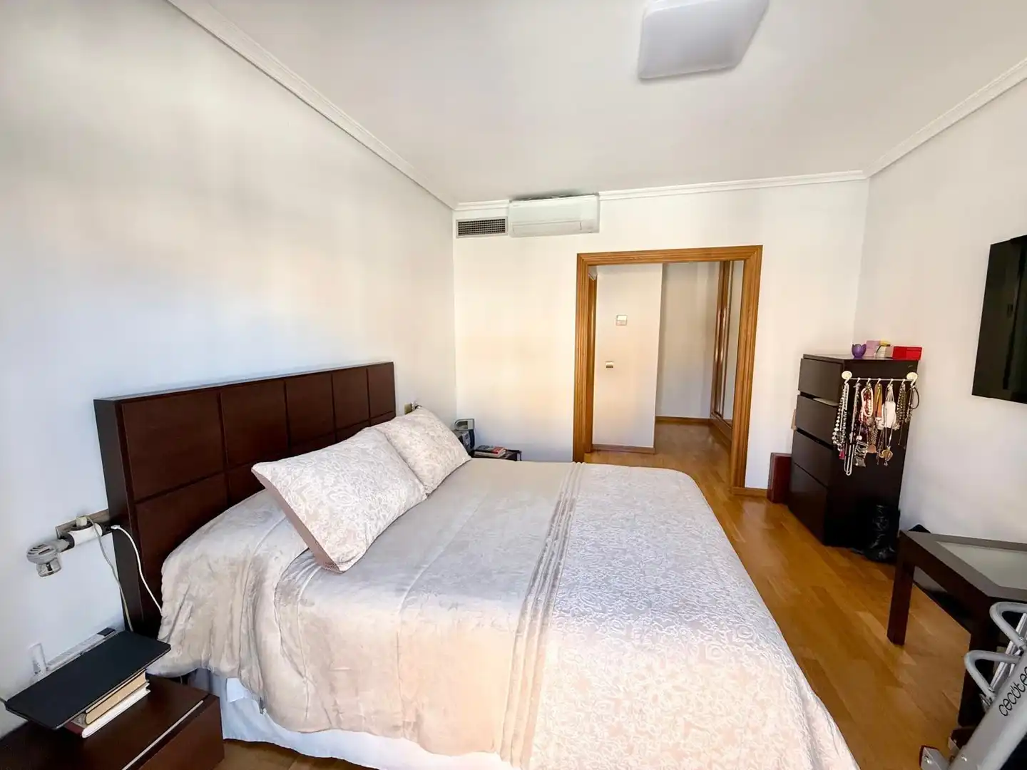 Habitación de Casa adosada en venta en Almería con Aire acondicionado, Jardín privado y Terraza