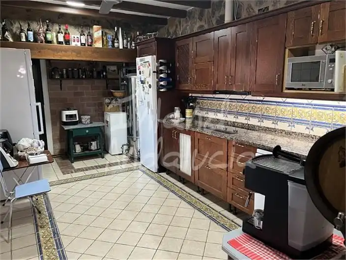 Cuina de Finca rústica en venda en Priego de Córdoba amb Aire condicionat, Traster i Piscina