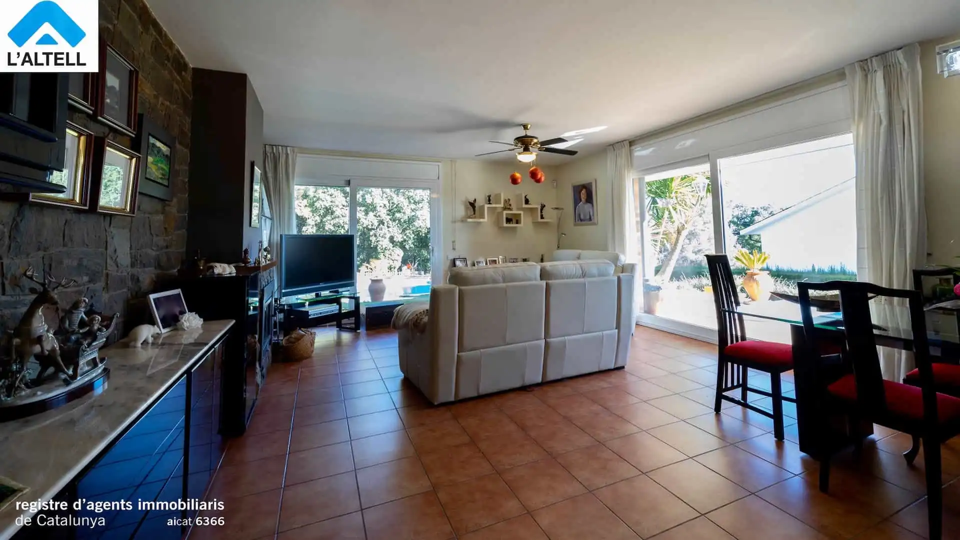 Wohnzimmer von Haus oder Chalet zum Verkauf in L'Ametlla del Vallès mit Klimaanlage, Heizung und Privatgarten