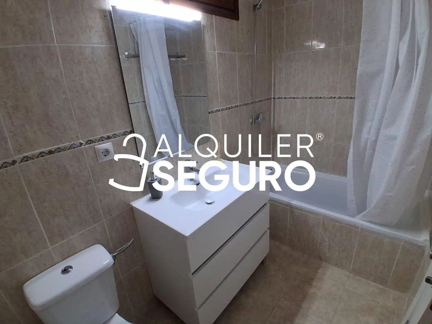 Bathroom of Flat for rent in Vila-real  with Air Conditioner, Terrace and Furnished