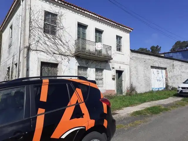 Casa en venda a Teo