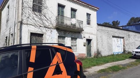 Azabache vende casa a reformar en A Florida, Teo. Zona Ramallosa.