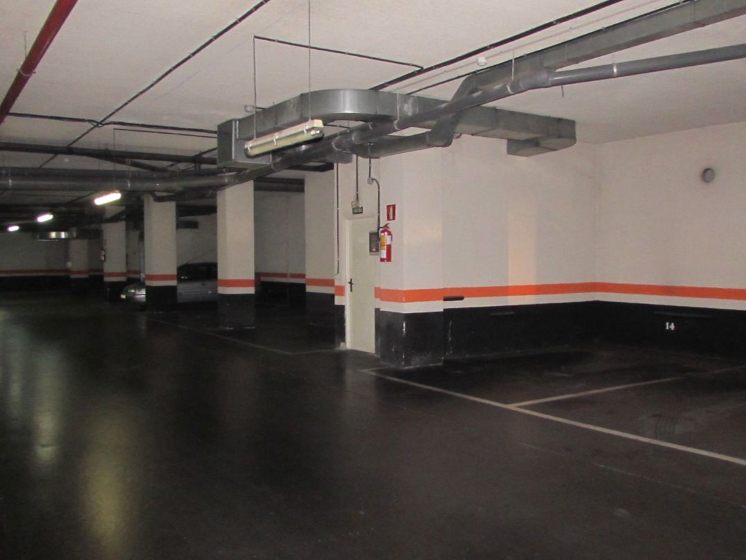 Aparcament de Garatge de lloguer en Bilbao  amb Alarma