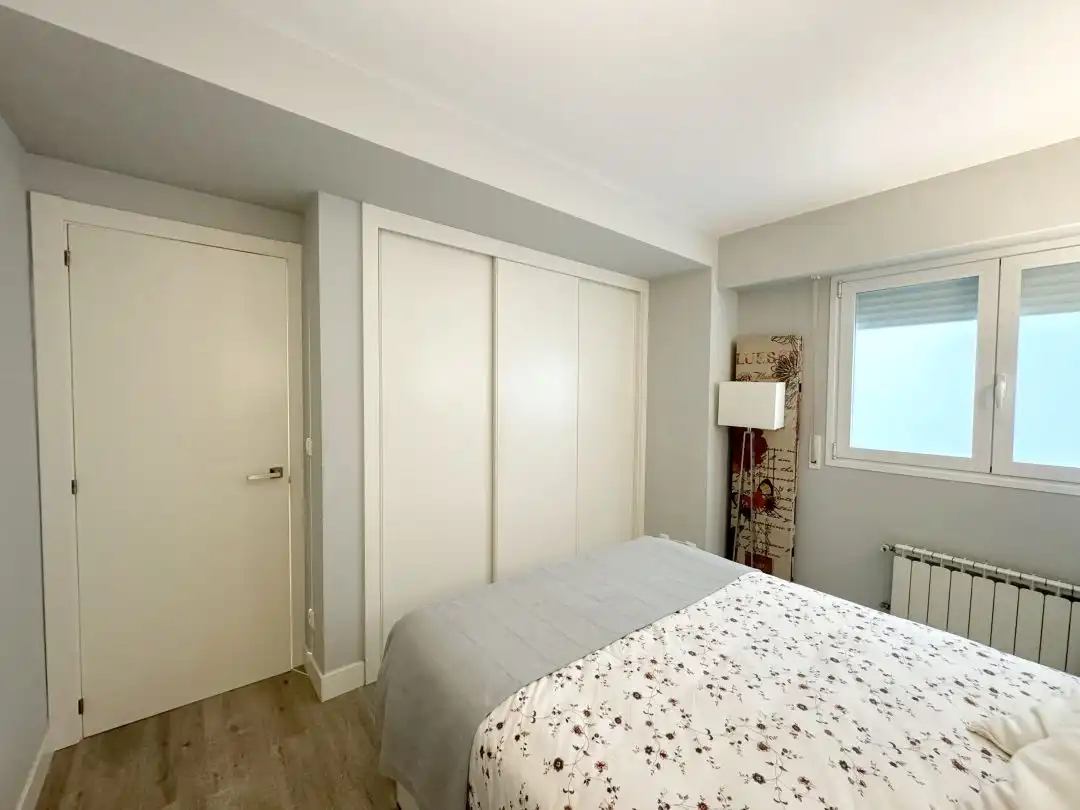 Bedroom of Flat for rent in Donostia - San Sebastián   with Heating, Terrace and Storage room