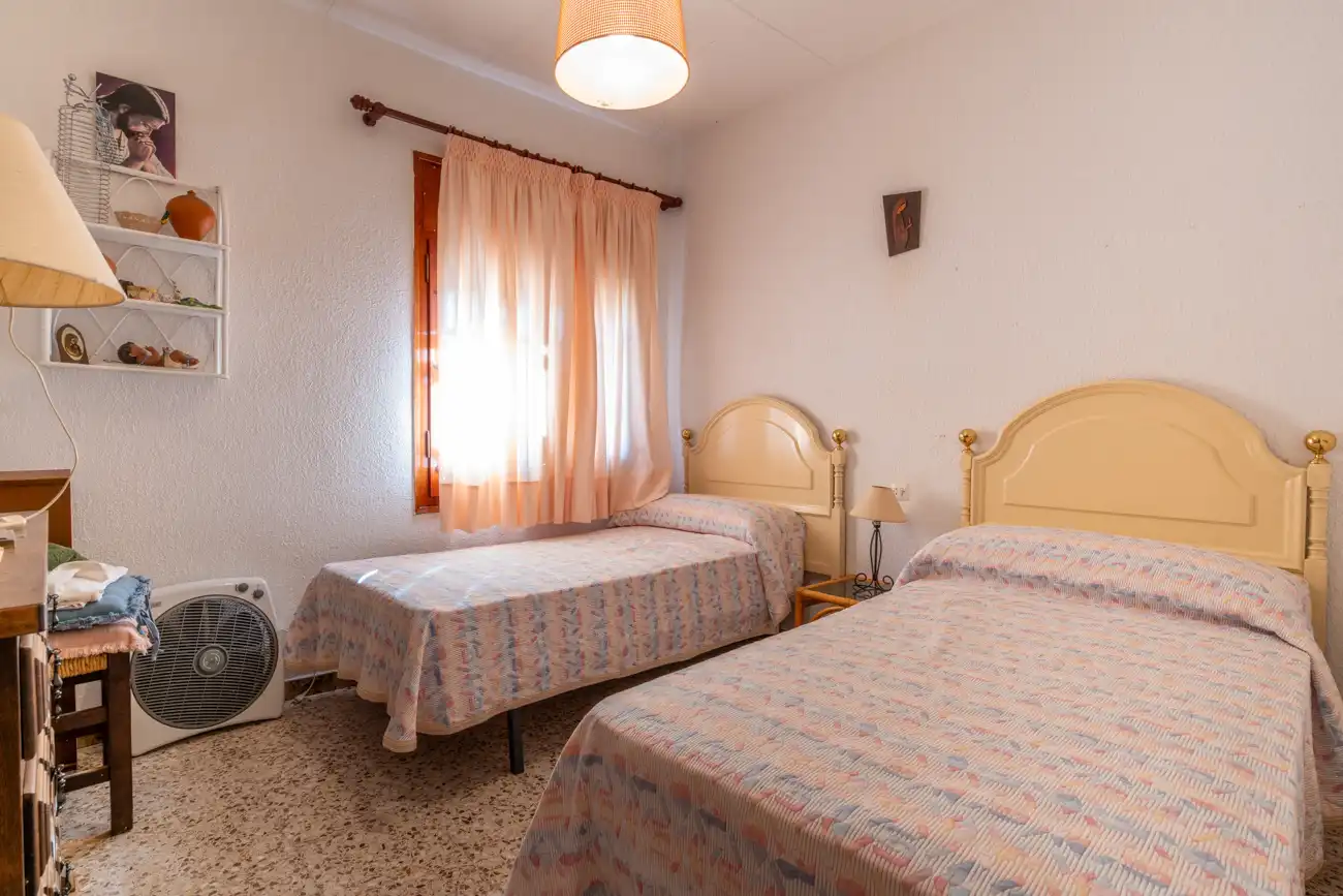 Dormitori de Casa o xalet en venda en Tortosa amb Calefacció, Jardí privat i Terrassa