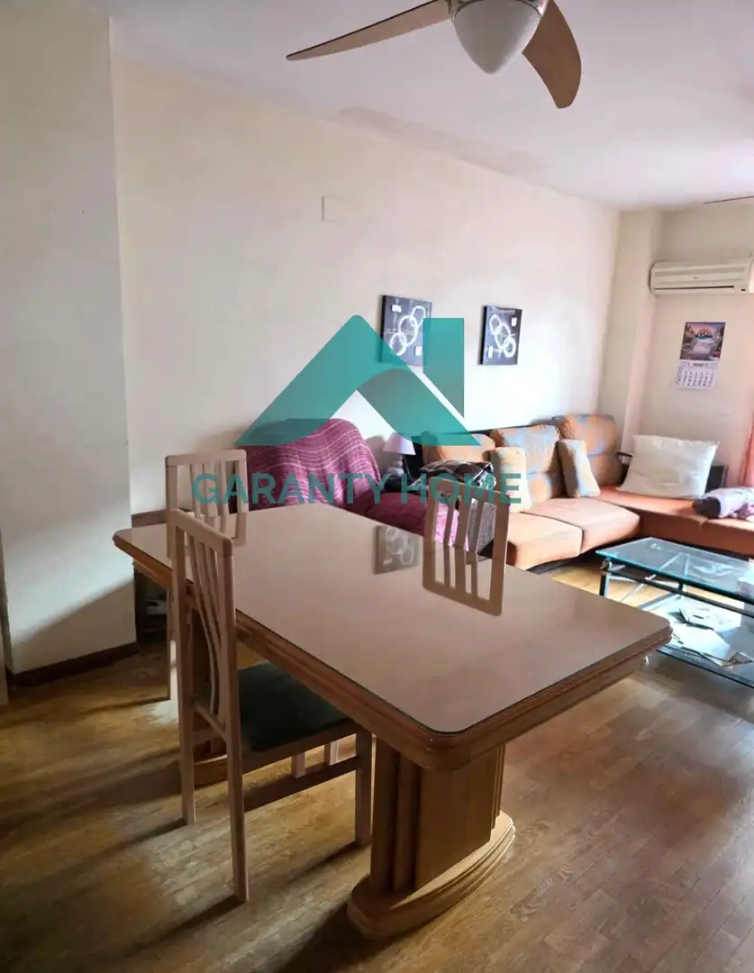 Sala d'estar de Pis en venda en Cáceres amb Aire condicionat i Parquet