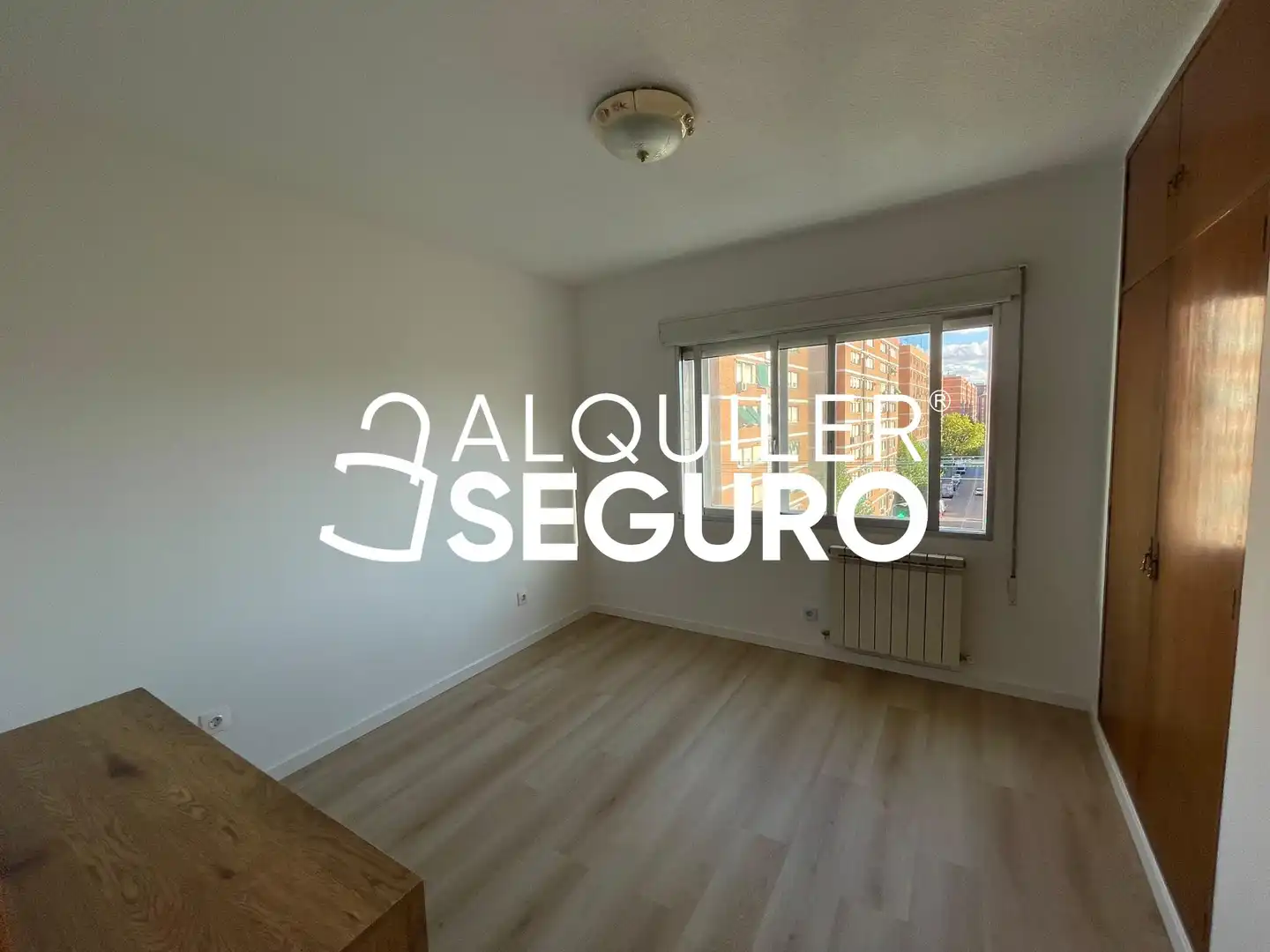 Schlafzimmer von Wohnung zur Miete in Madrid mit Heizung, Abstellraum und Möbliert