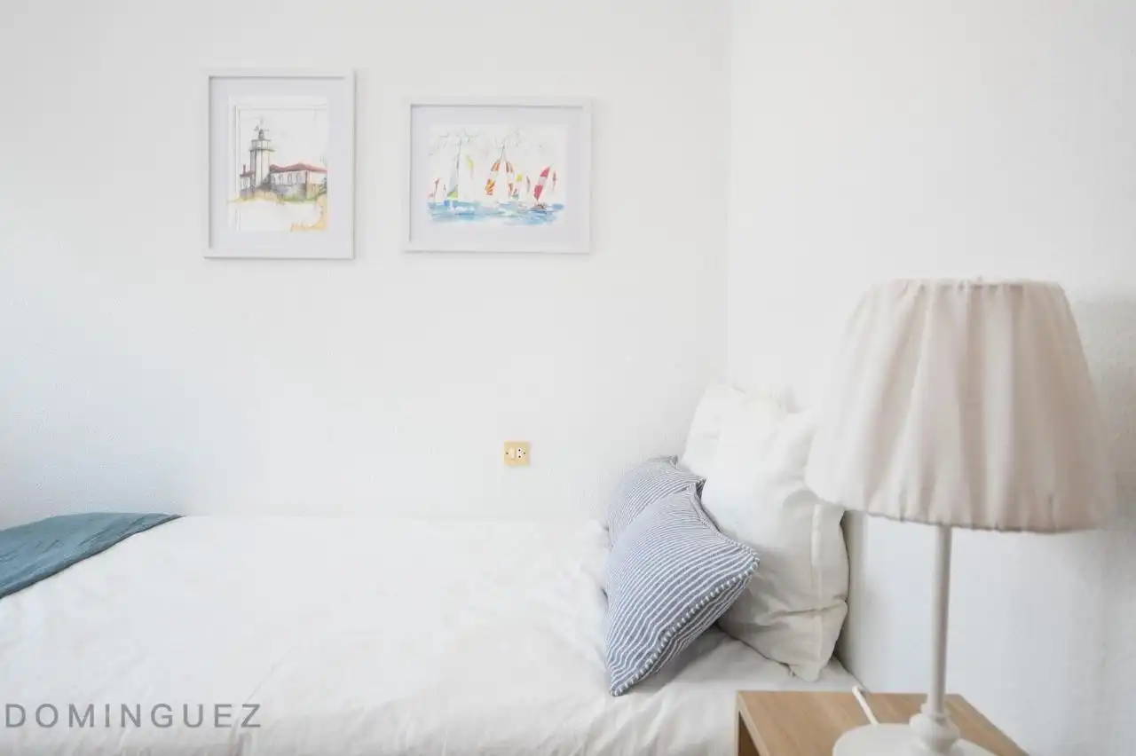 Habitación de Apartamento en venta en A Guarda   con Calefacción, Piscina y Piscina comunitaria