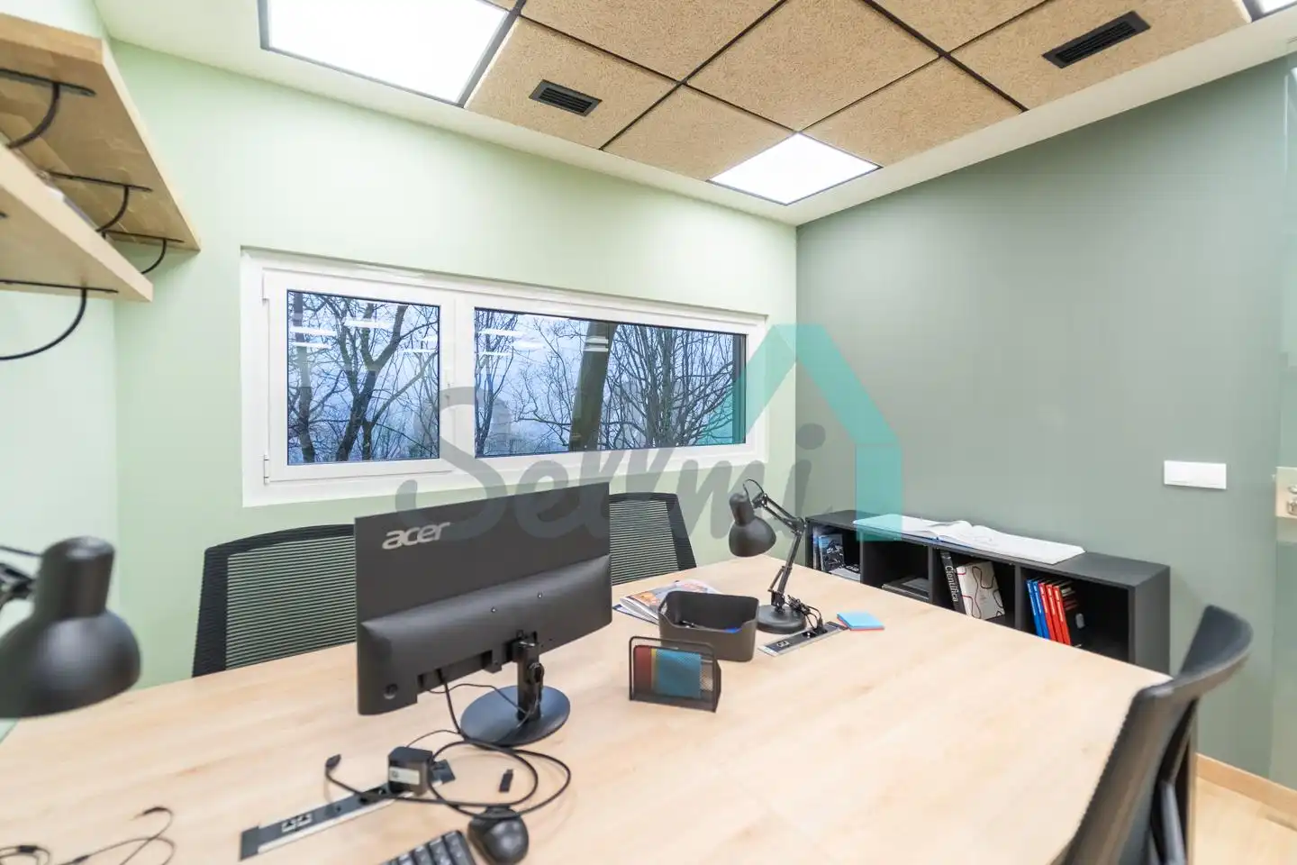 Office for rent in Ribera de Arriba  with Air Conditioner and Furnished