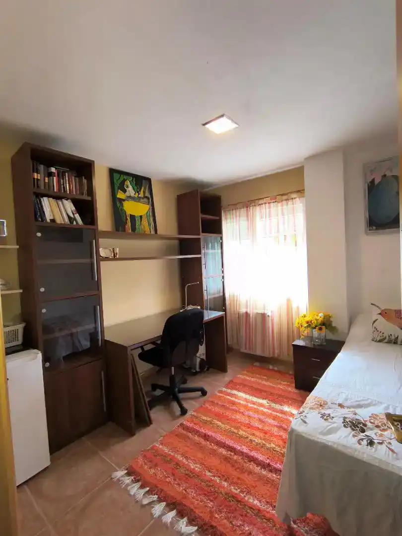 Habitación de Casa o chalet para compartir en Aranjuez con Jardín privado, Amueblado y Horno